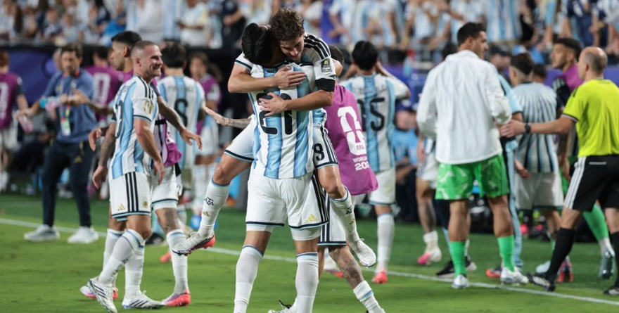 ARGENTINA APOYA A MESSI