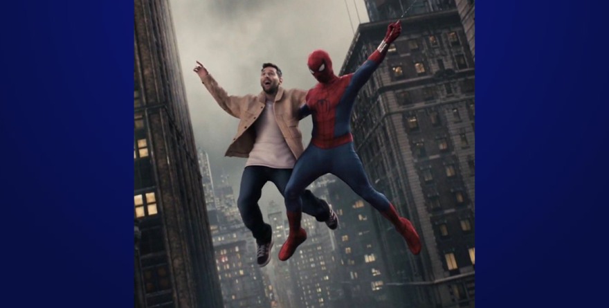 DESCUBRE CÓMO LIONEL MESSI CONOCE AL HOMBRE ARAÑA