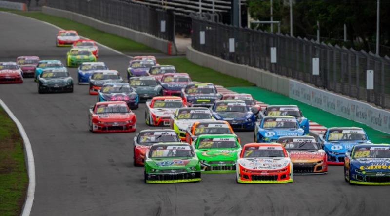 EXPERIENCIAS NUEVAS AGUARDAN A AFICIONADOS EN NASCAR MÉXICO