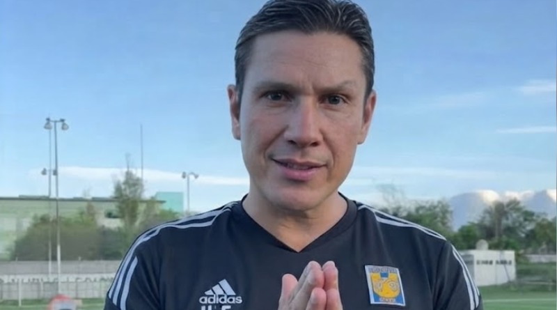 HERNÁN ELIZONDO REPRESENTA A UN DT DE CASA