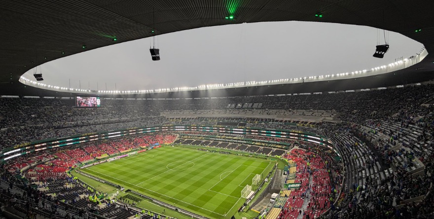 LLUVIA OBLIGA A RETRASAR MÉXICO-ECUADOR
