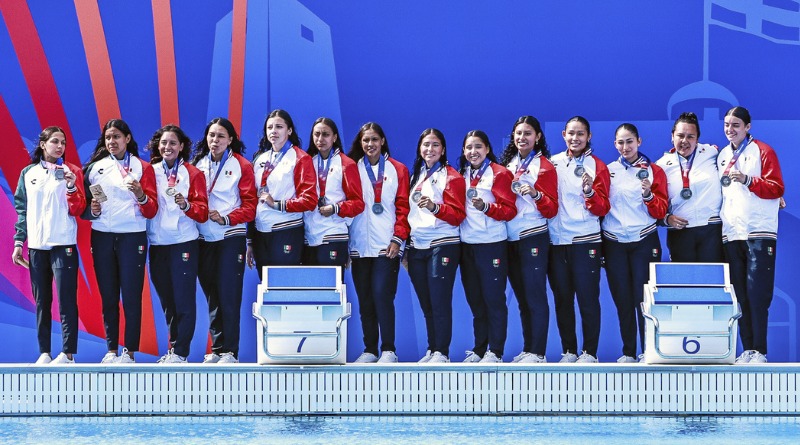 PLATA HISTÓRICA: WATERPOLO BRILLA EN CENTROAMERICANOS