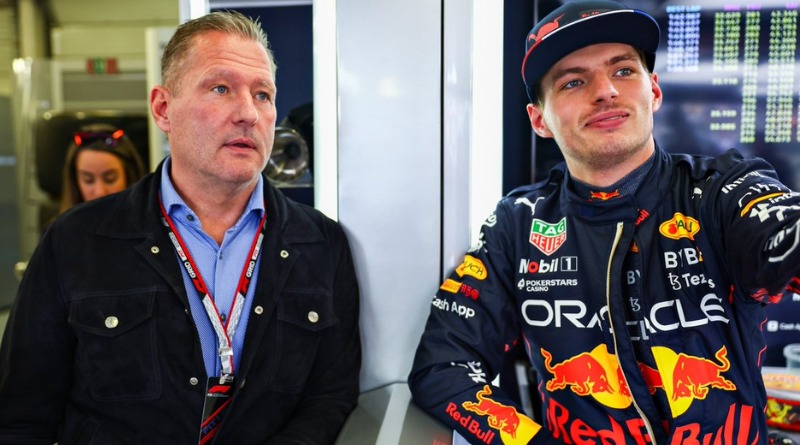 VERSTAPPEN Y SU EQUIPO TIENEN REUNIÓN URGENTE