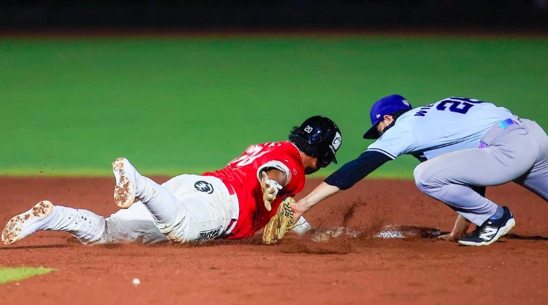 CHARROS GANA EN EXTRAINNINGS Y EMPAREJA ENFRENTAMIENTO ANTE TOROS