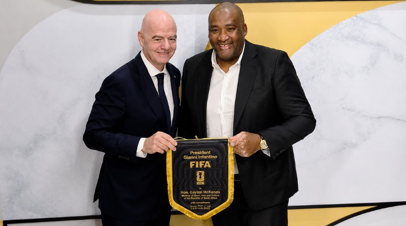 COMO AMIGO DE ÁFRICA INFANTINO CALIFICA A SUDÁFRICA