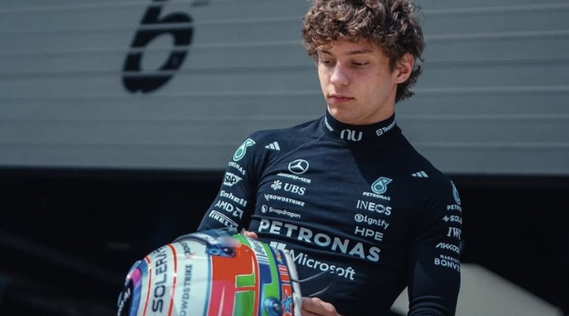 DESDE EL FINAL DE LA GRILLA, KIMI ANTONELLI EN EL GP DE ITALIA