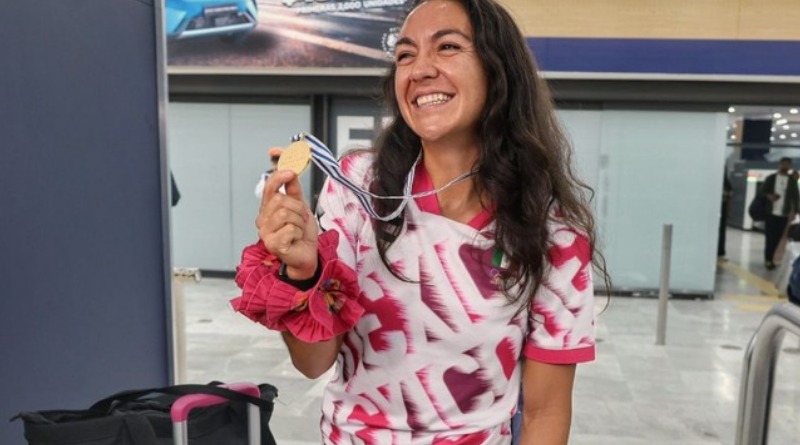 ESTOY MUY ORGULLOSA DE CUMPLIR MI META MÁS GRANDE: KENIA LECHUGA