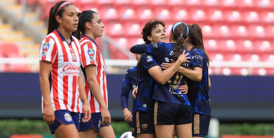 PUMAS APROVECHA ERRORES PARA CONDENAR A CHIVAS FEMENIL