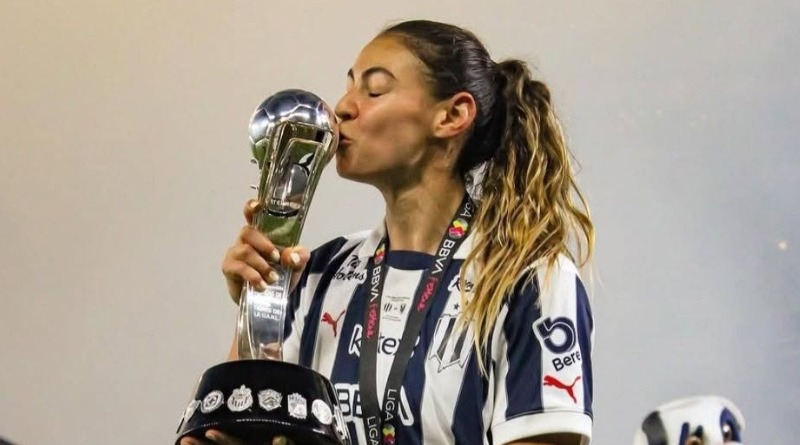 RAYADAS Y EL FUTBOL DICEN ADIÓS A BURKENROAD