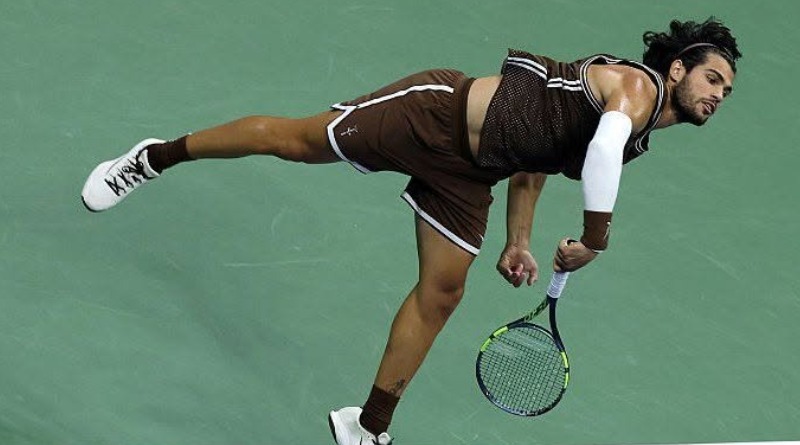 ALCARAZ AVANZA A TERCERA RONDA DEL US OPEN CON REACCIÓN