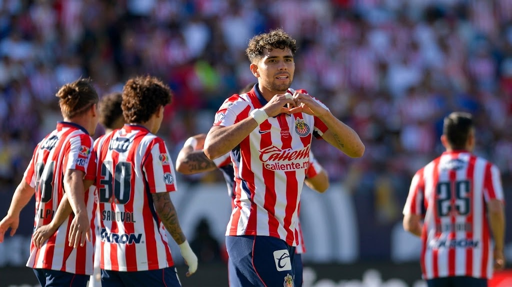 ATLÉTICO DE SAN LUIS SUCUMBE ANTE GOLEADA DE CHIVAS CAMINANDO