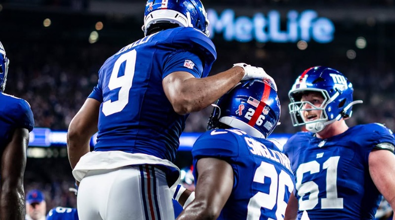 COWBOYS ENCUENTRAN DERROTA AMARGA CON GIANTS EN DEBUT