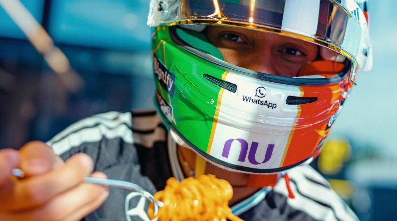 CUMPLEAÑOS DE ANTONELLI EN MERCEDES: CELEBRACIÓN CON PASTELAZO