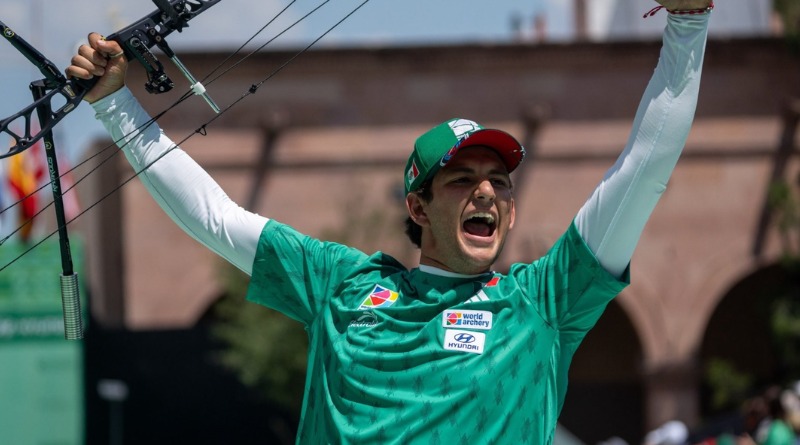 EL PODIO DE SALTILLO 2026 RECIBE A RODRIGO GONZÁLEZ