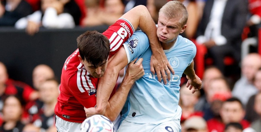 MANCHESTER CITY DERROTA AL UNITED EN EL ENFRENTAMIENTO DERBI